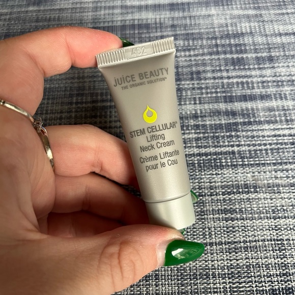 Juice Beauty Skincare Juice Beauty Stem Cellular Lifting Neck Cream
